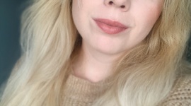 Beauty influencerka i kolejny Piękny Poniedziałek w CH Osowa LIFESTYLE, Uroda - Już w najbliższy poniedziałek, 25 listopada, odbędzie się spotkanie z beauty influencerką, Pauliną Chmielewską, która podzieli sięradami w kwestiach makijażu i zero waste.